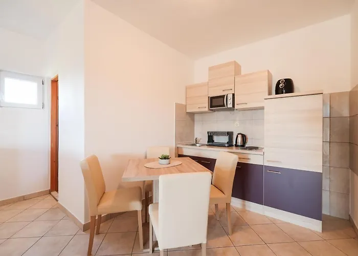 Apartman Miky Vrsi