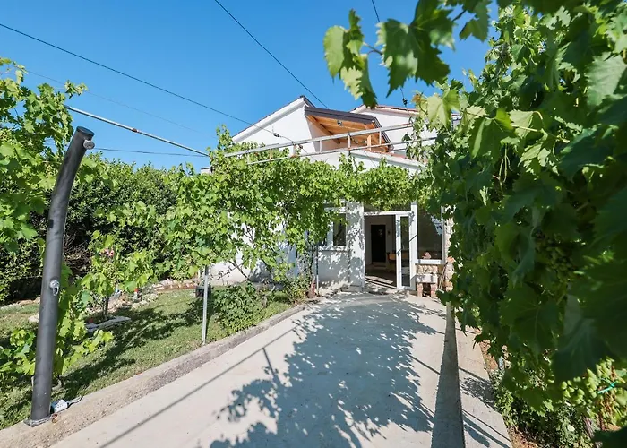 Apartman Miky Vrsi
