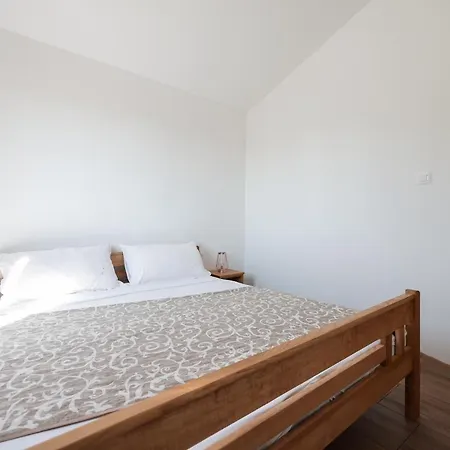 Apartment Miky *