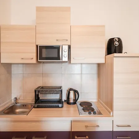 Miky Apartment Vrsi