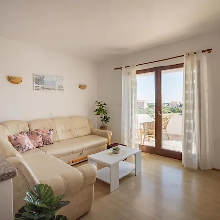 Miky Apartamento Vrsi